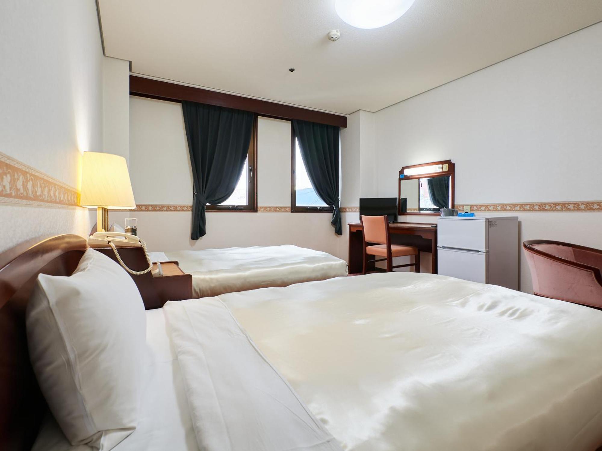 Ecohotel Toyama Exterior photo