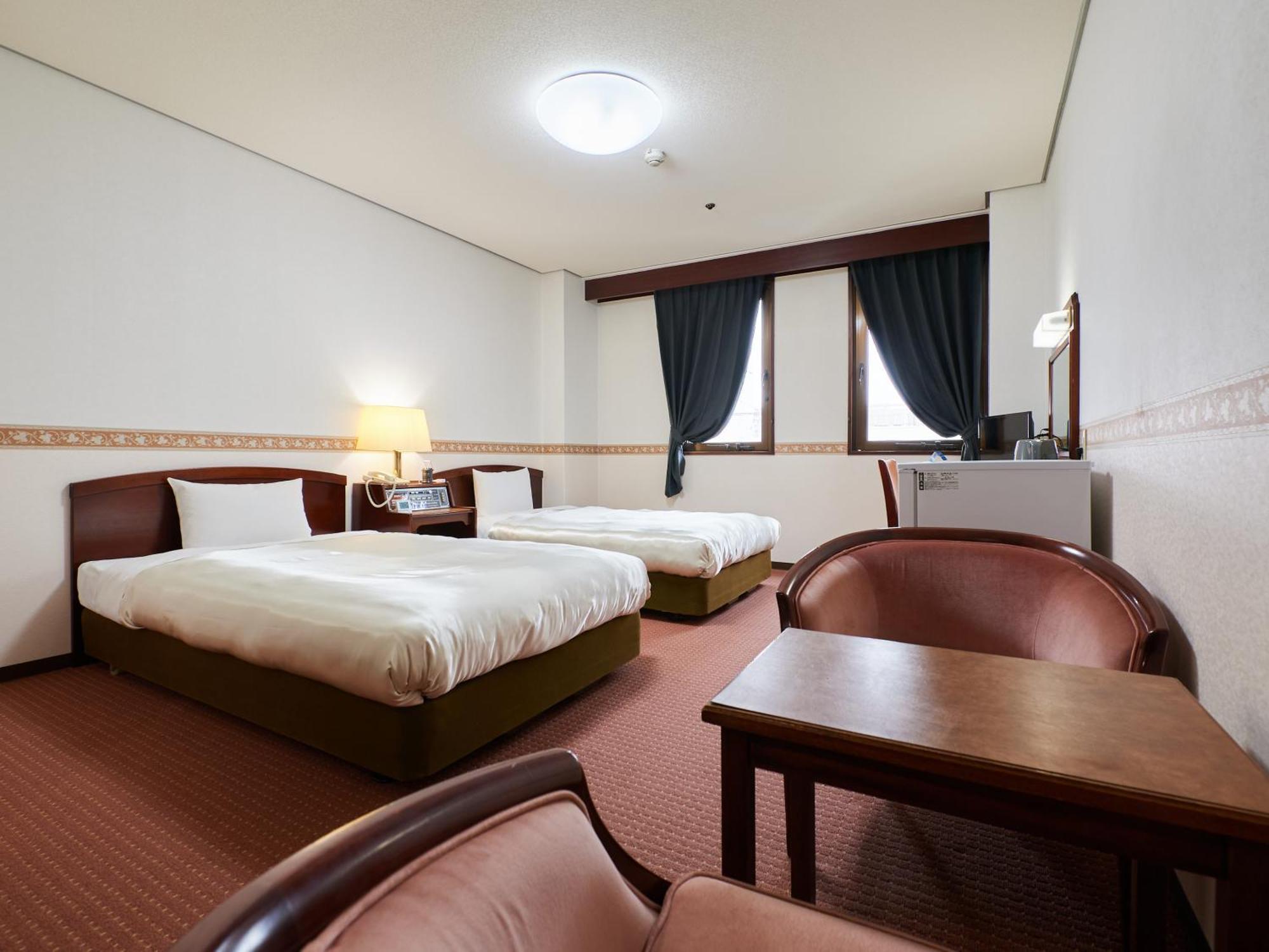 Ecohotel Toyama Exterior photo