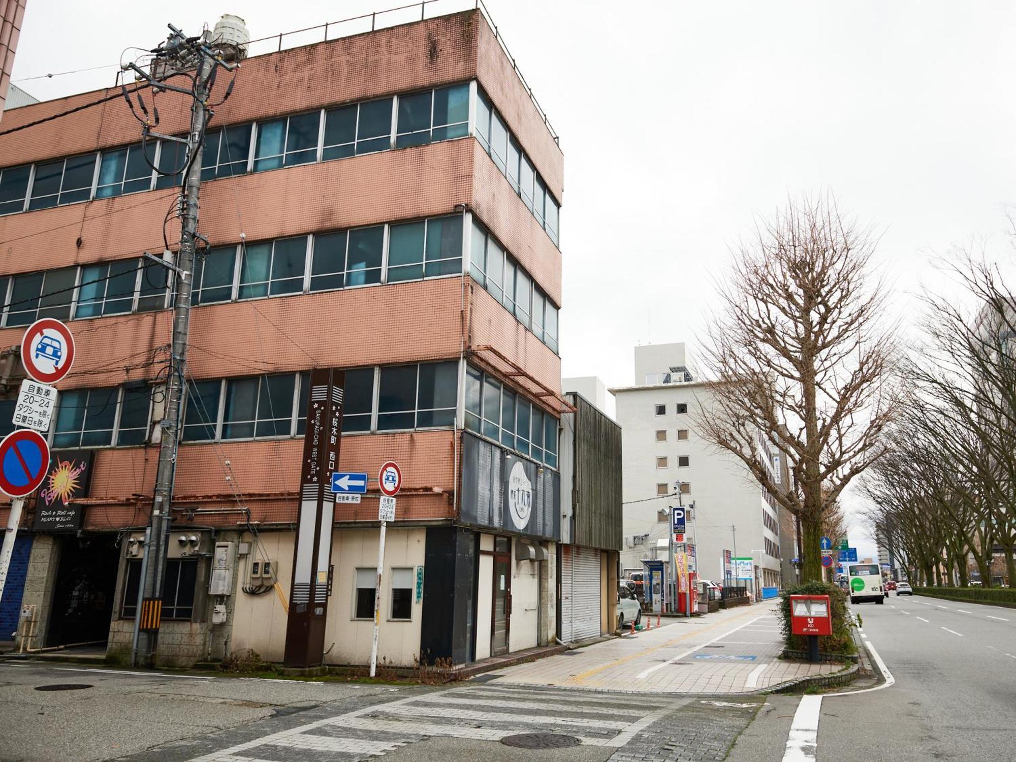 Ecohotel Toyama Exterior photo